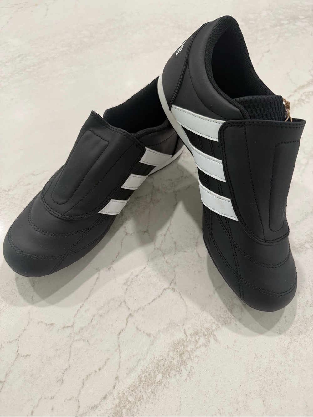 adidas Tekwen Black/White Slip-On Sneakers, 7, NWOB